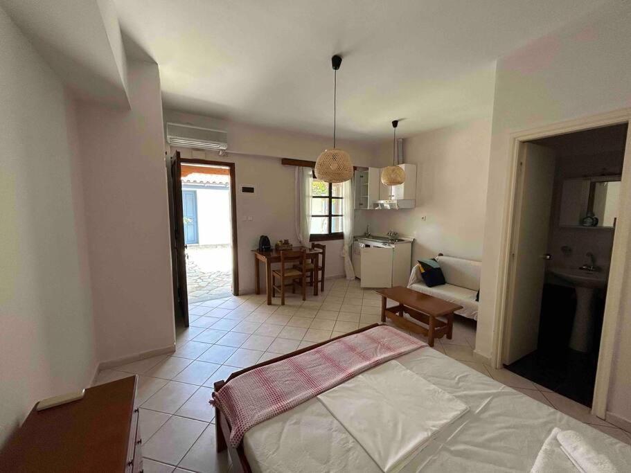 شقة Cozy Studio In Skala, Agistri المظهر الخارجي الصورة